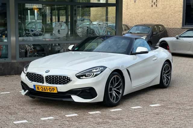 BMW Z4 (2019) thumbnail 3