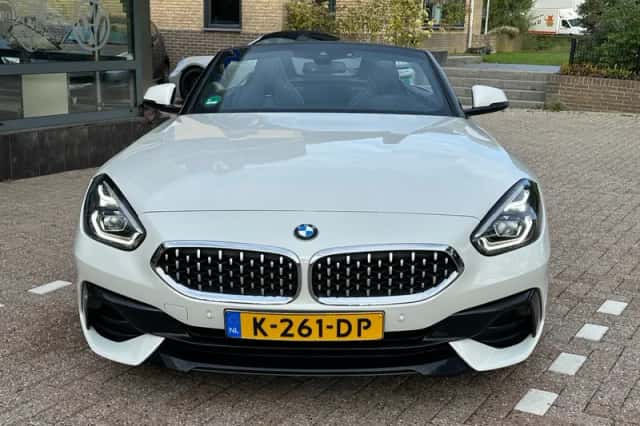 BMW Z4 (2019) thumbnail 4