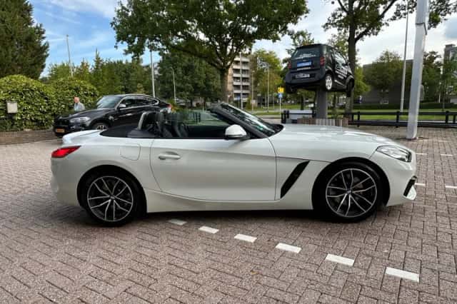 BMW Z4 (2019) thumbnail 5