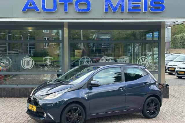 Toyota Aygo (2015) thumbnail 1