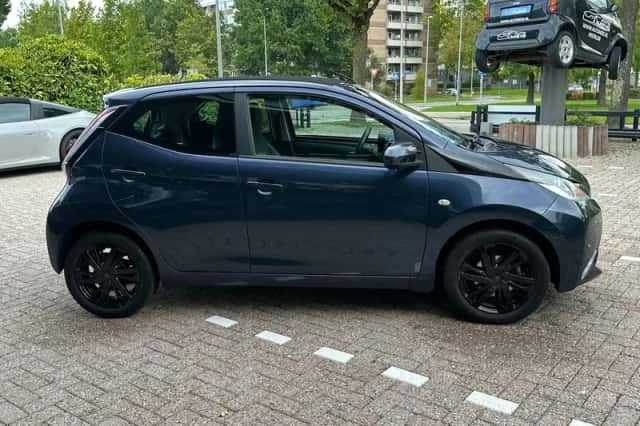 Toyota Aygo (2015) thumbnail 4