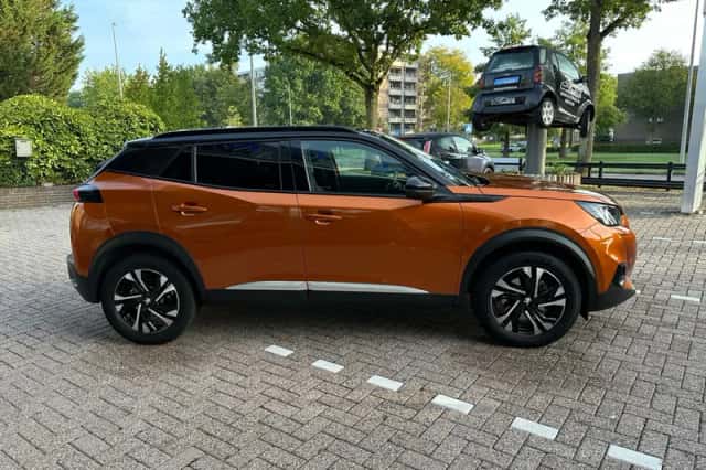 Peugeot e-2008 (2020) thumbnail 6