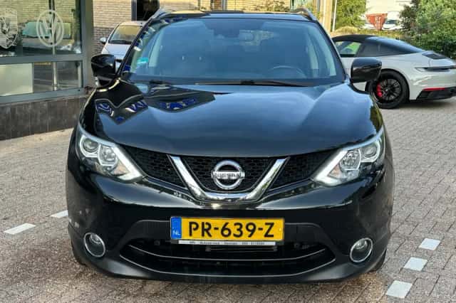 Nissan Qashqai (2017) thumbnail 3