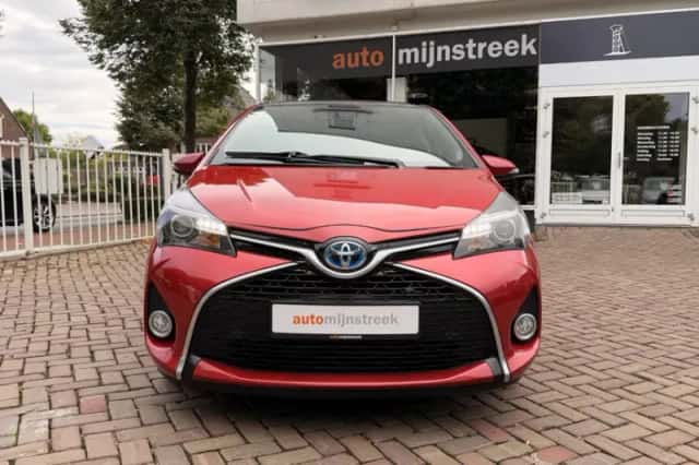 Toyota Yaris (2016) thumbnail 4