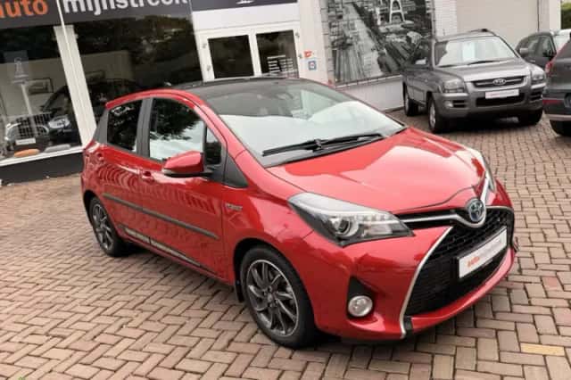 Toyota Yaris (2016) thumbnail 5
