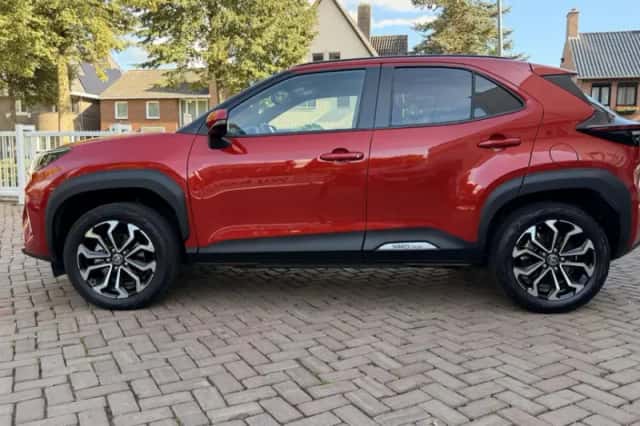 Toyota Yaris Cross (2023) thumbnail 2