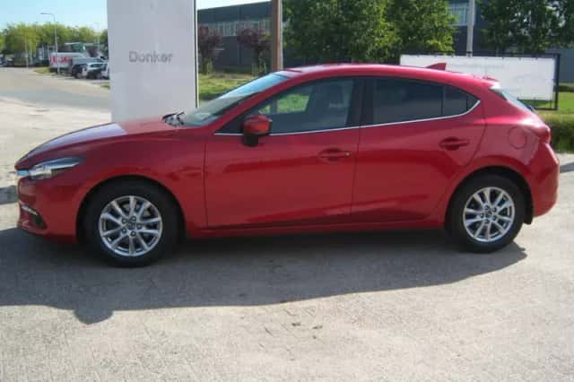Mazda 3 (2026) thumbnail 2