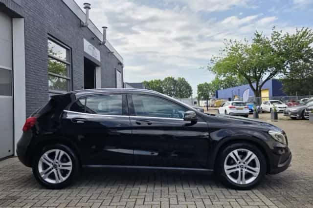 Mercedes-Benz GLA-Klasse (2014) thumbnail 6