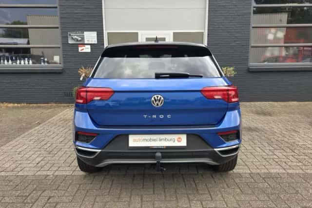 Volkswagen T-Roc (2018) thumbnail 5