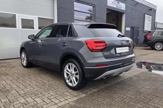 Audi Q2 (2017) thumbnail 3