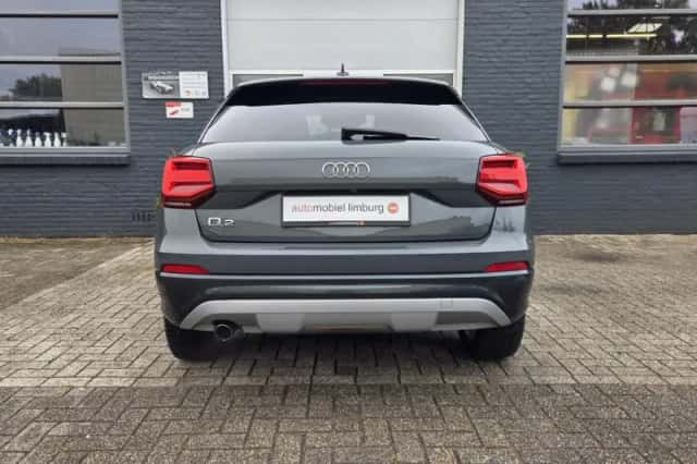 Audi Q2 (2017) thumbnail 4