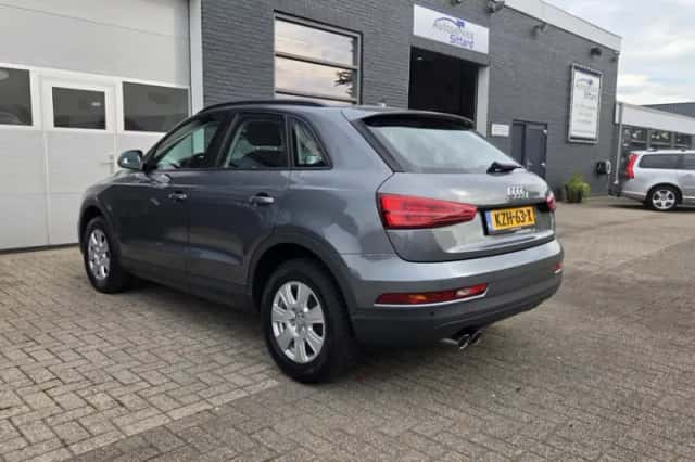 Audi Q3 (2015) thumbnail 4