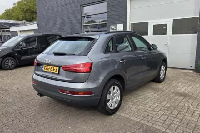 Audi Q3 (2015) thumbnail 6