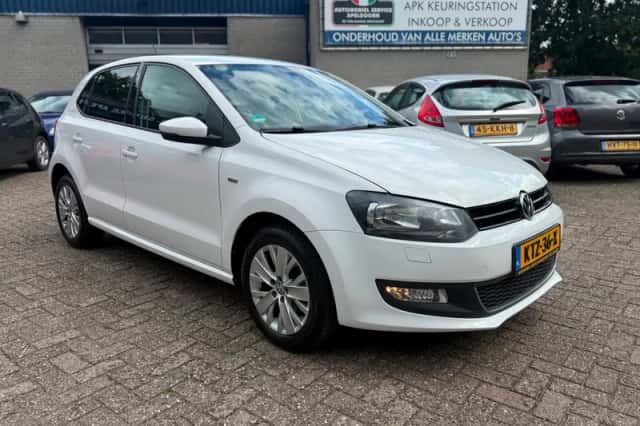 Volkswagen Polo (2013) thumbnail 3