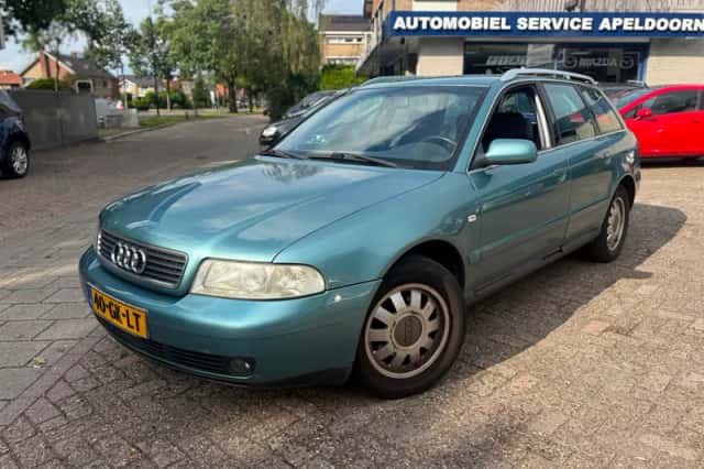 Audi A4 (2001) thumbnail 1
