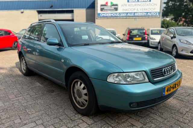 Audi A4 (2001) thumbnail 3