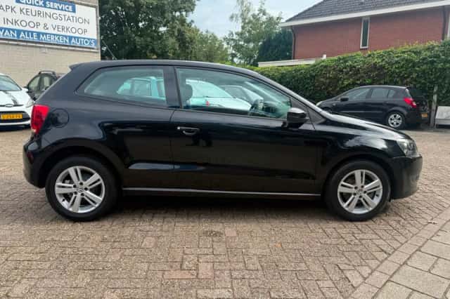 Volkswagen Polo (2012) thumbnail 4
