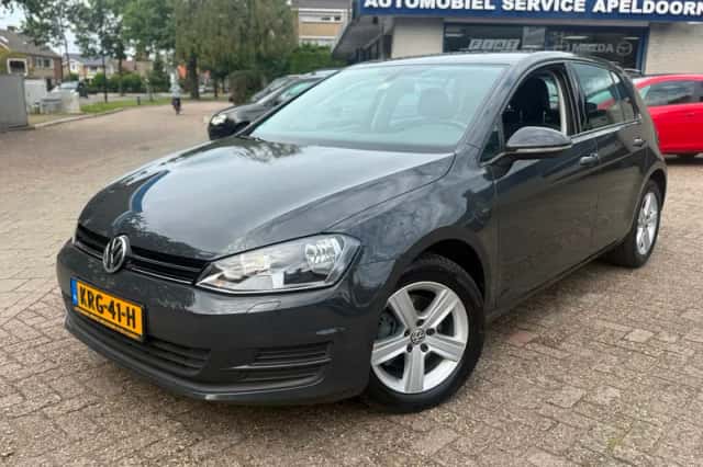 Volkswagen Golf (2013) thumbnail 1