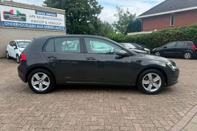 Volkswagen Golf (2013) thumbnail 4