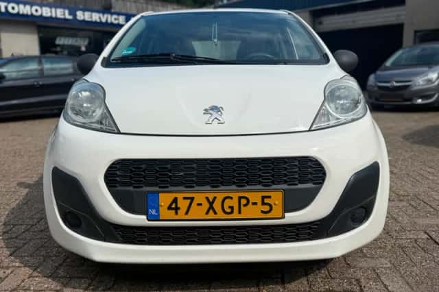 Peugeot 107 (2012) thumbnail 2