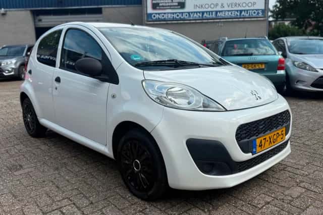 Peugeot 107 (2012) thumbnail 3