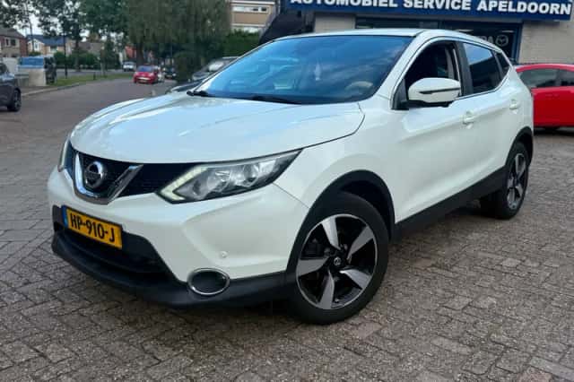Nissan Qashqai (2016) thumbnail 1