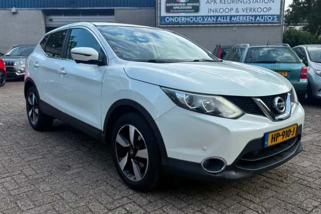 Nissan Qashqai (2016) thumbnail 3