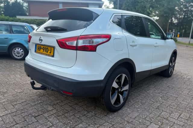 Nissan Qashqai (2016) thumbnail 5