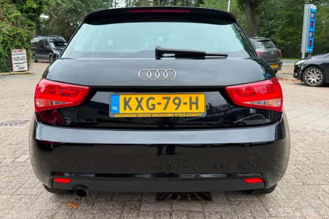 Audi A1 (2012) thumbnail 6