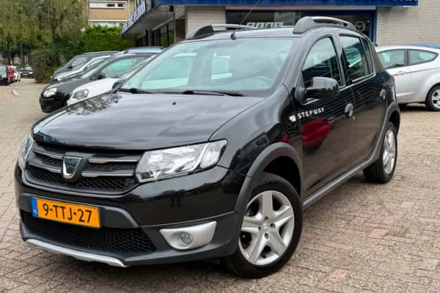 Dacia Sandero (2014) thumbnail 1