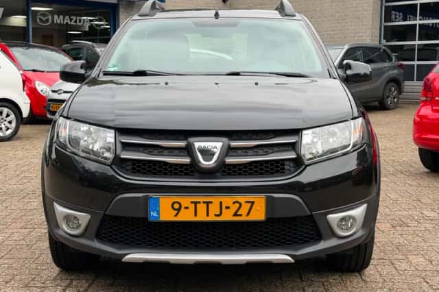 Dacia Sandero (2014) thumbnail 2