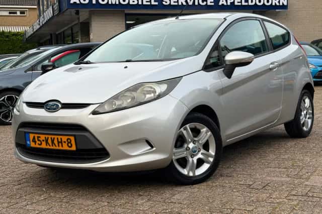 Ford Fiesta (2010) thumbnail 1