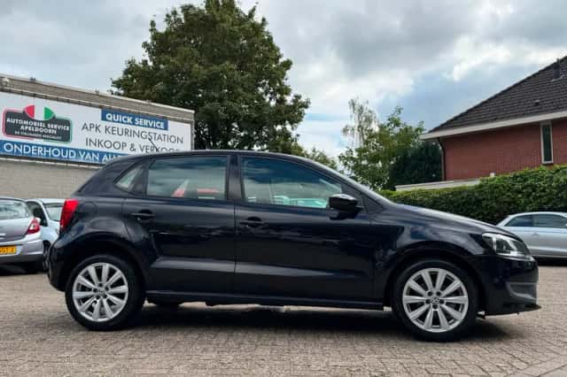 Volkswagen Polo (2013) thumbnail 4