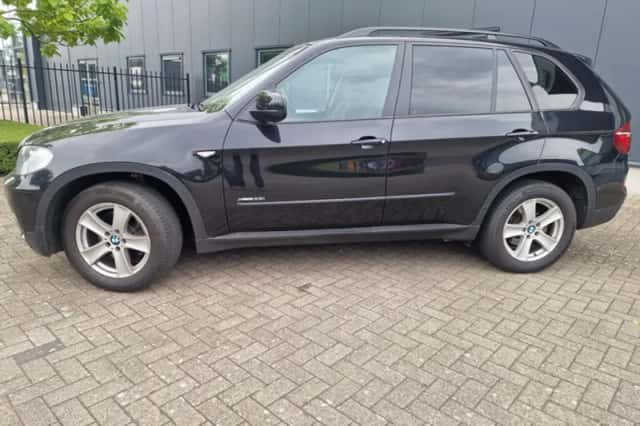 BMW X5 (2010) thumbnail 3