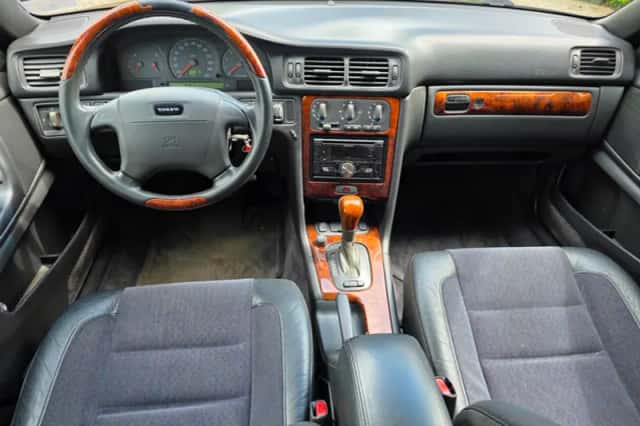 Volvo V70 (1997) thumbnail 4