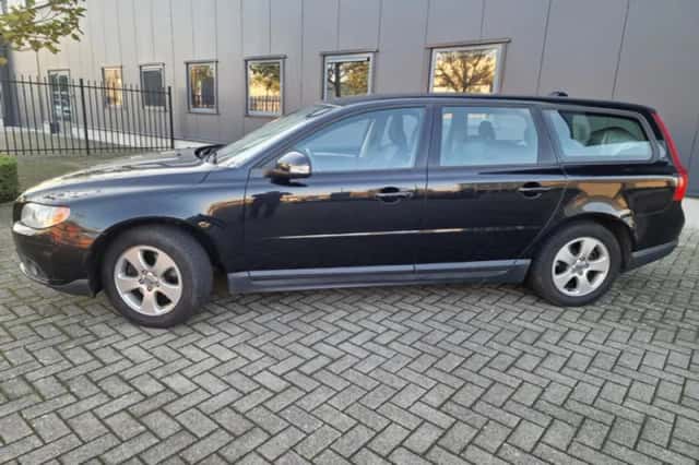 Volvo V70 (2009) thumbnail 3