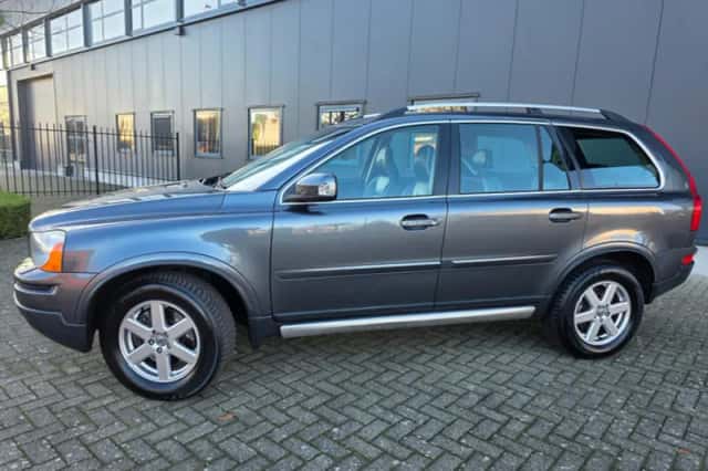 Volvo XC90 (2007) thumbnail 3