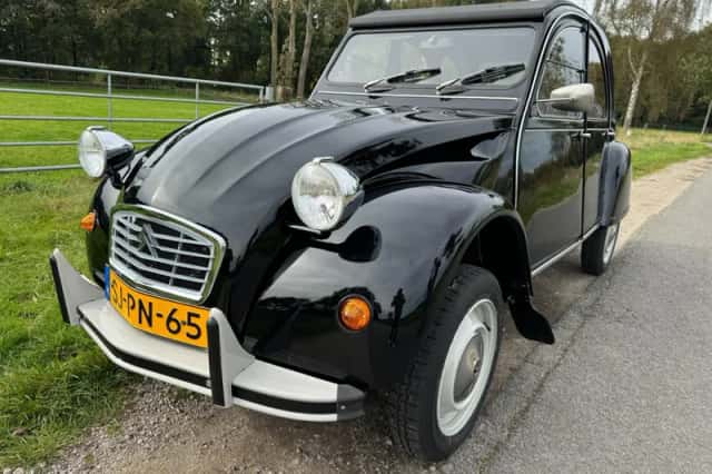 Citroën 2CV (1991) thumbnail 1