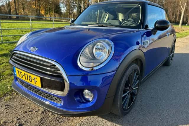 MINI Cooper (2018) thumbnail 1