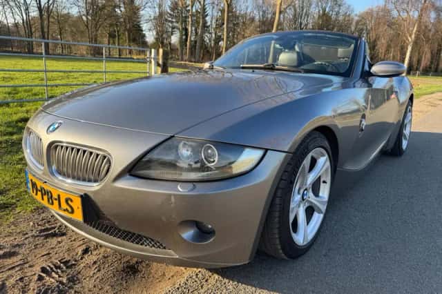 BMW Z4 (2004) thumbnail 1
