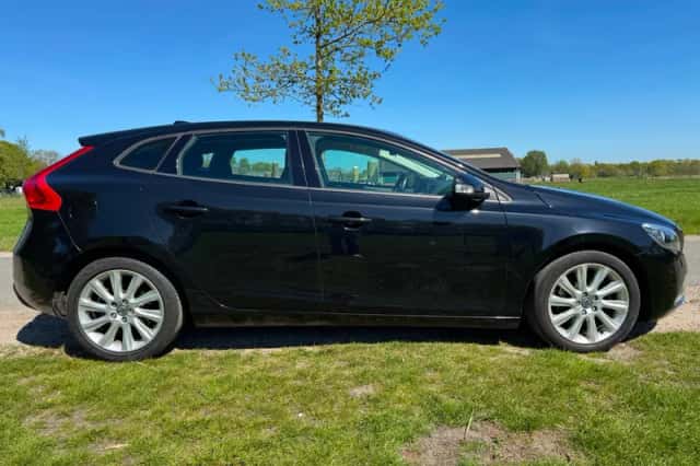 Volvo V40 (2014) thumbnail 4