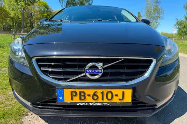 Volvo V40 (2014) thumbnail 5