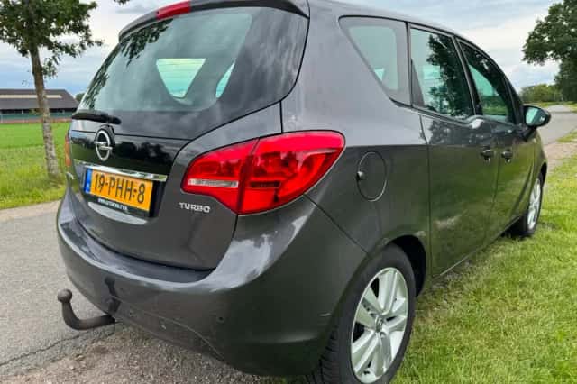 Opel Meriva (2011) thumbnail 2