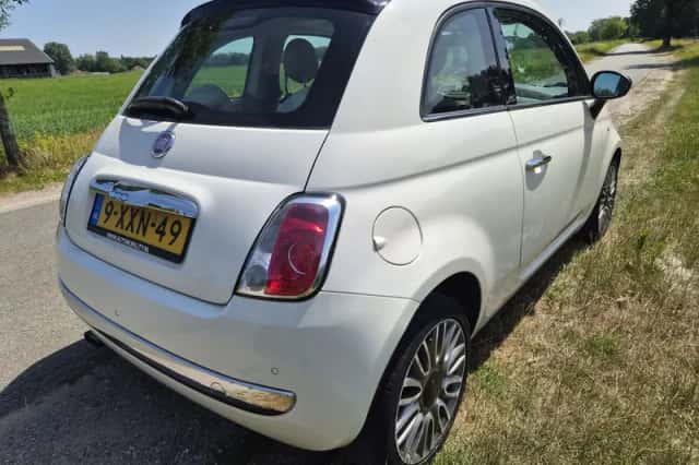 Fiat 500 (2014) thumbnail 2