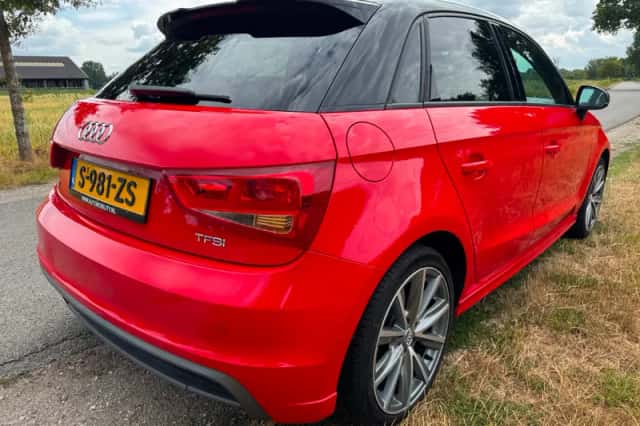 Audi A1 (2014) thumbnail 2