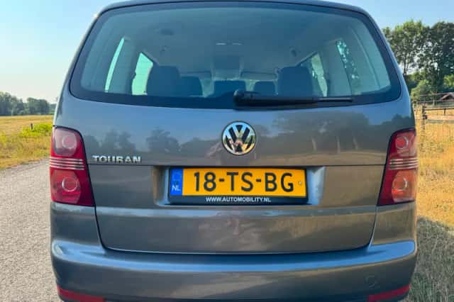 Volkswagen Touran (2007) thumbnail 6