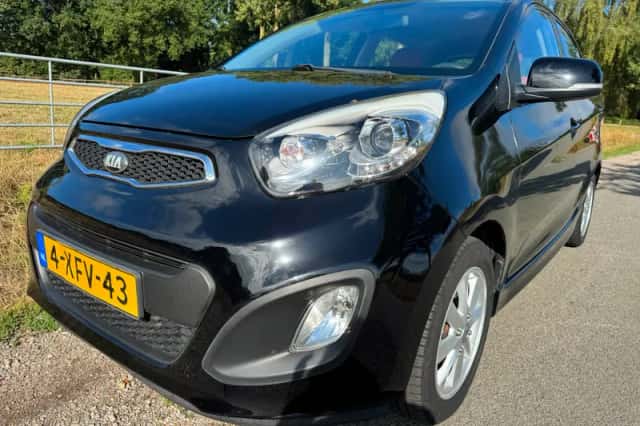 Kia Picanto (2013) thumbnail 1