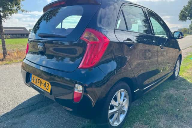 Kia Picanto (2013) thumbnail 2