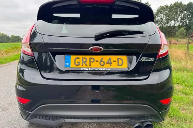 Ford Fiesta (2015) thumbnail 6