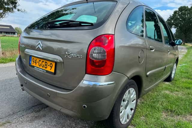 Citroën Xsara Picasso (2008) thumbnail 2
